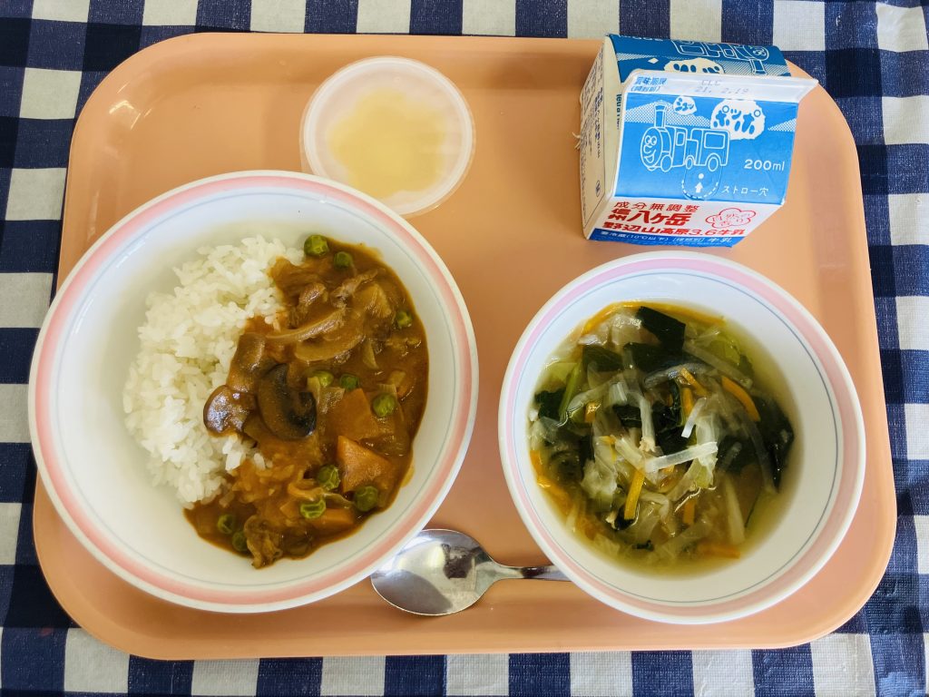 玉ねぎをじ～っくり炒めた、特製ハヤシライス！