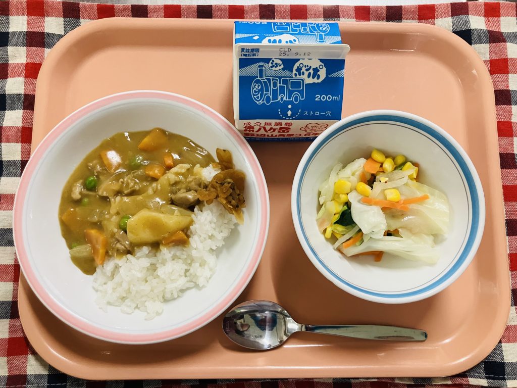 スタートはやっぱりカレー🍛✨