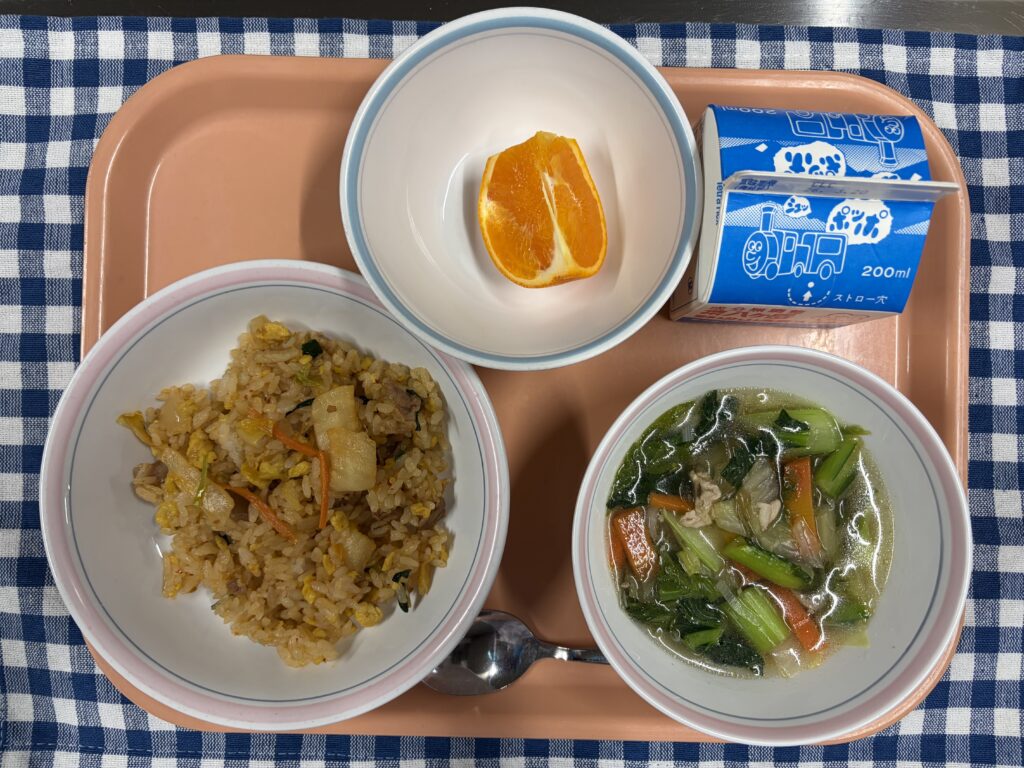 今日はチャーハンで♪